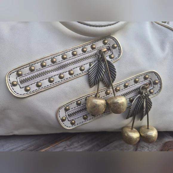 BETSEY JOHNSON Vintage Leather Rocking Cherries Bag - Picture 3 of 11